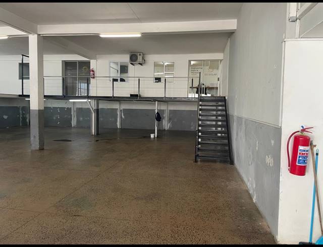 353M² WAREHOUSE TO LET IN WATERFALL